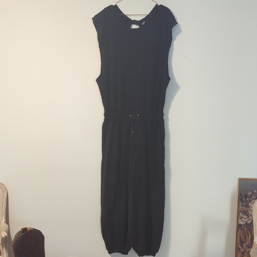 Free movement throw and fo romper black